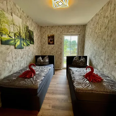 Ferienwohnung Im Gruenen Apartament *