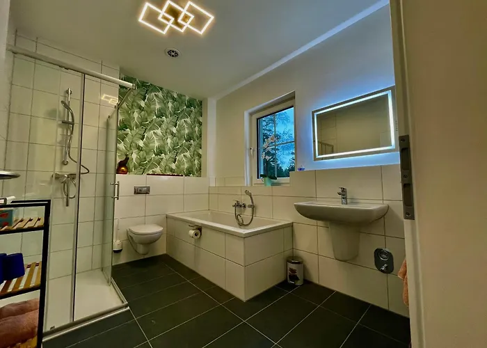 Im Gruenen * אורניינבורג